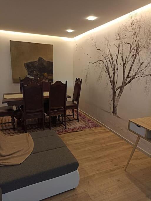 Tres Bel Appartement Rez De Jardin Appart De 53M2. Pfastatt エクステリア 写真